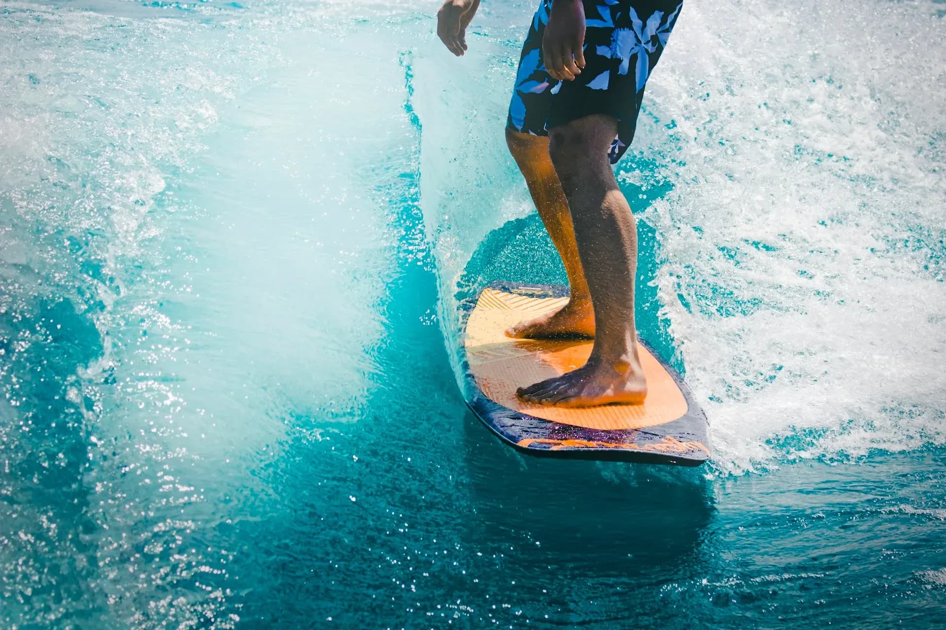 Surf à Biarritz : prévenir les blessures et les tensions